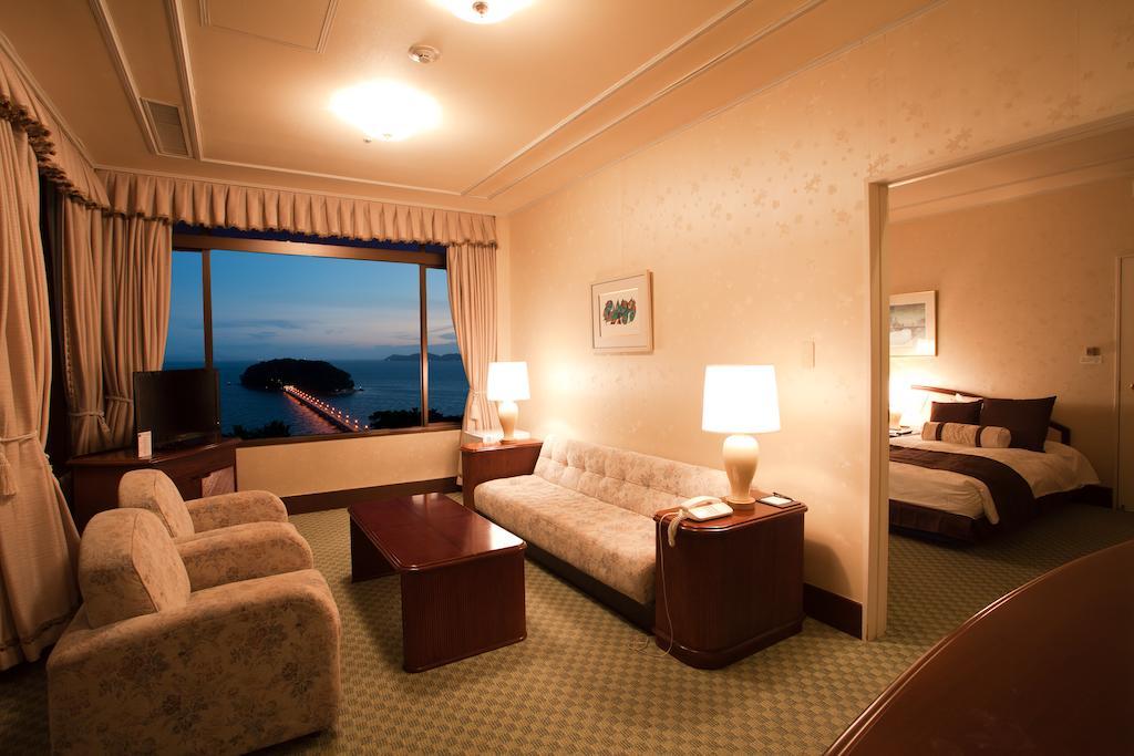 Gamagori Classic Hotel Exterior photo