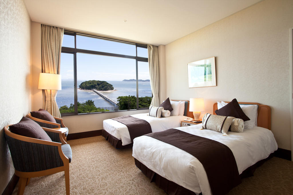 Gamagori Classic Hotel Room photo