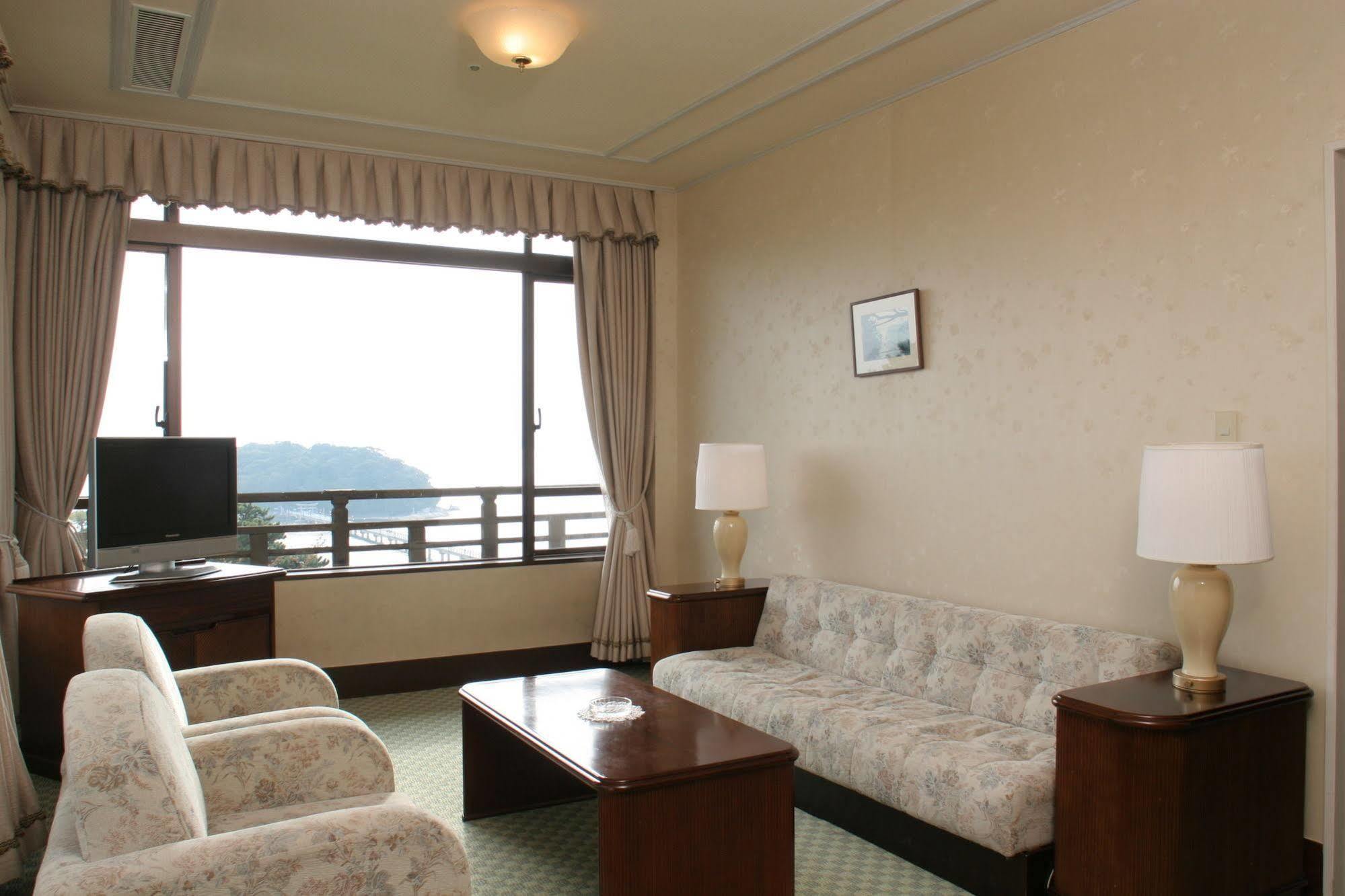 Gamagori Classic Hotel Exterior photo